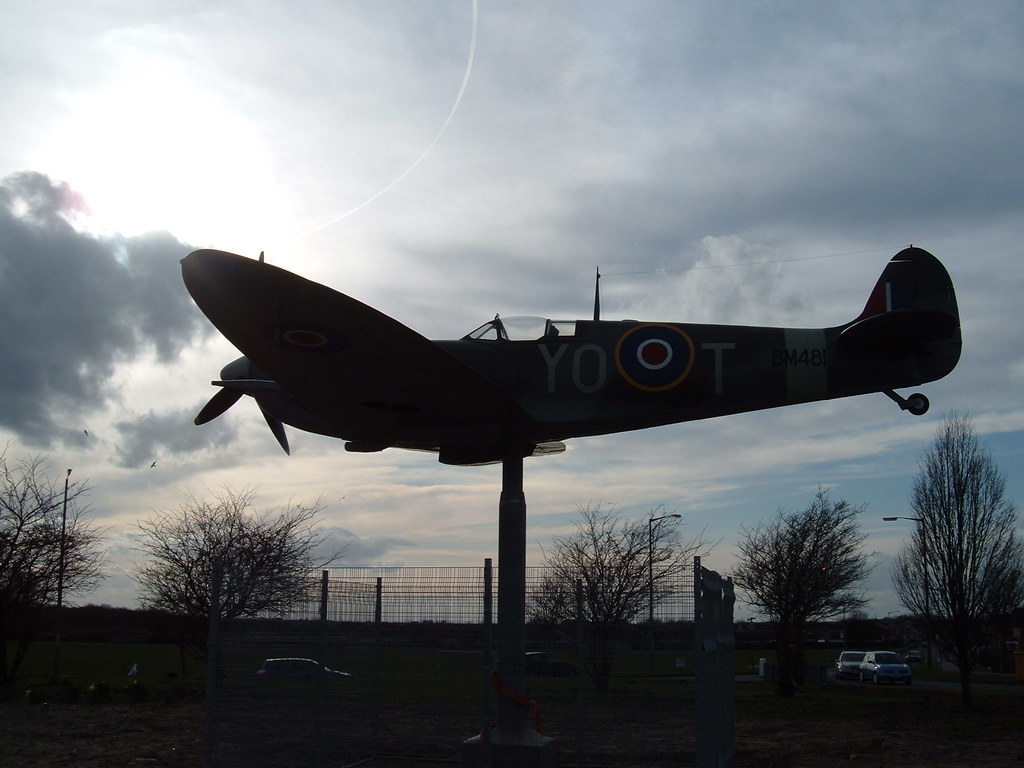 ThornabyonTees Spitfire YO was the squadron code for 401… Flickr