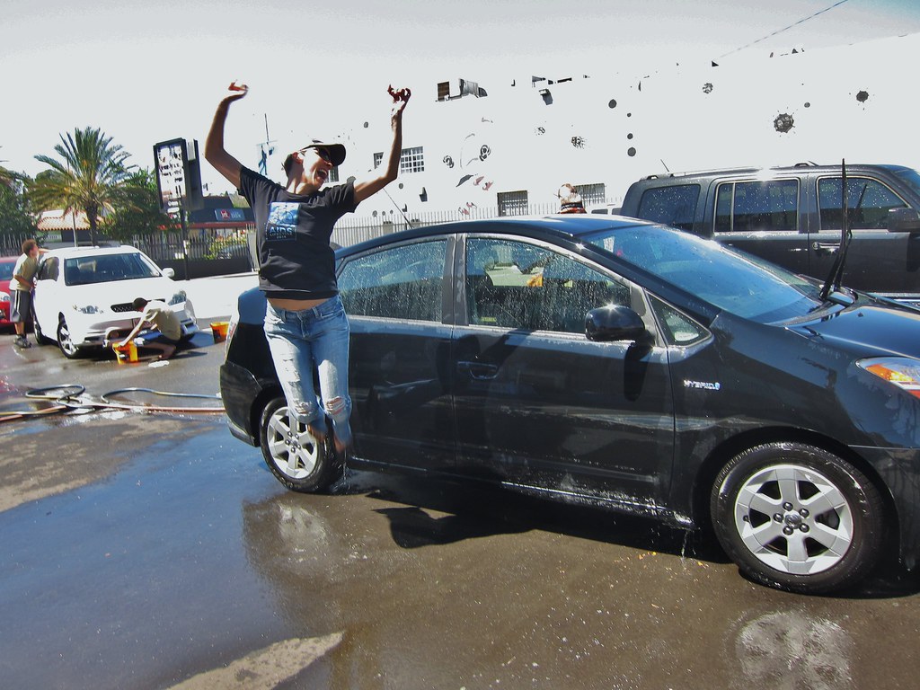 LGBT Youth Car Wash September 2013 070 Calvin Fleming Flickr