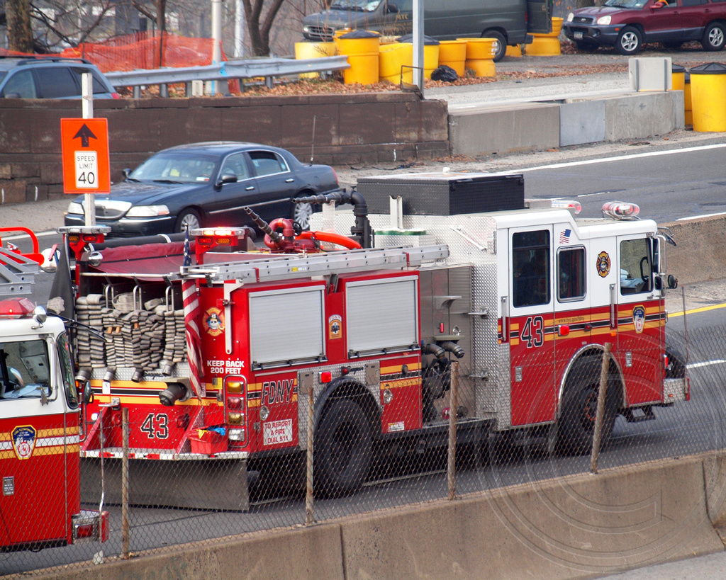 E043e FDNY "Sedgwick Slashers" Engine 43 on I-87 Major Dee… | Flickr