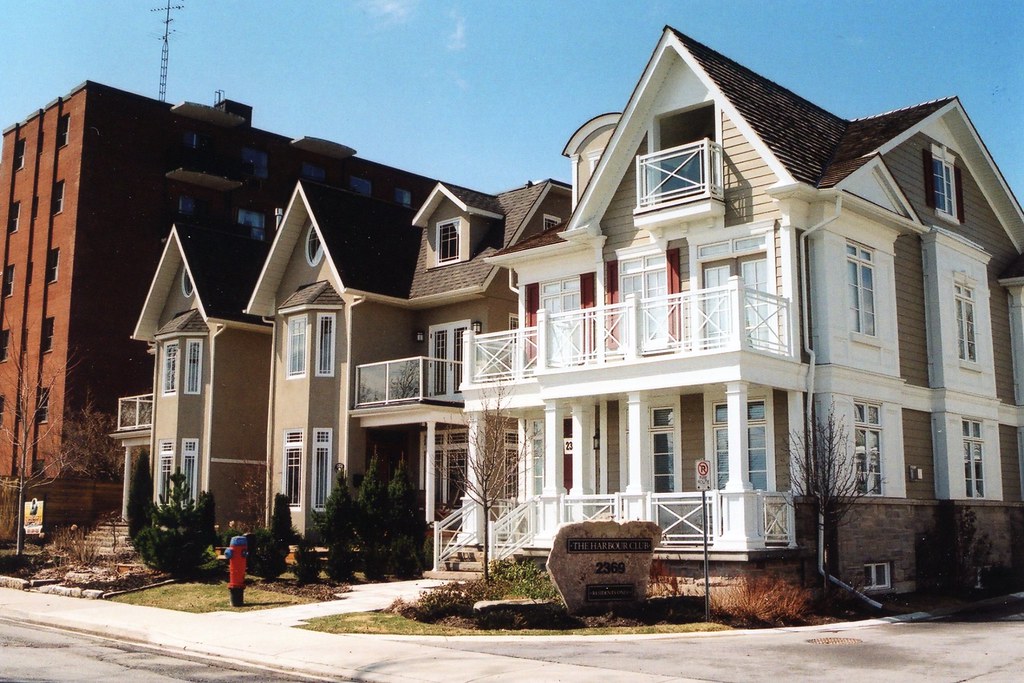 Ontario Street Condos Oakville, Ontario 2009 Cottages re… Flickr