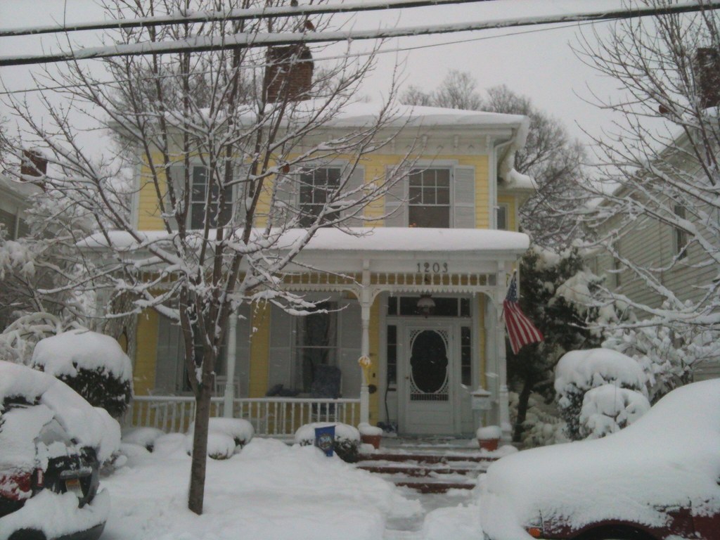 1203 Prince Edward StreetHall's house Yellow Victorian con… Flickr