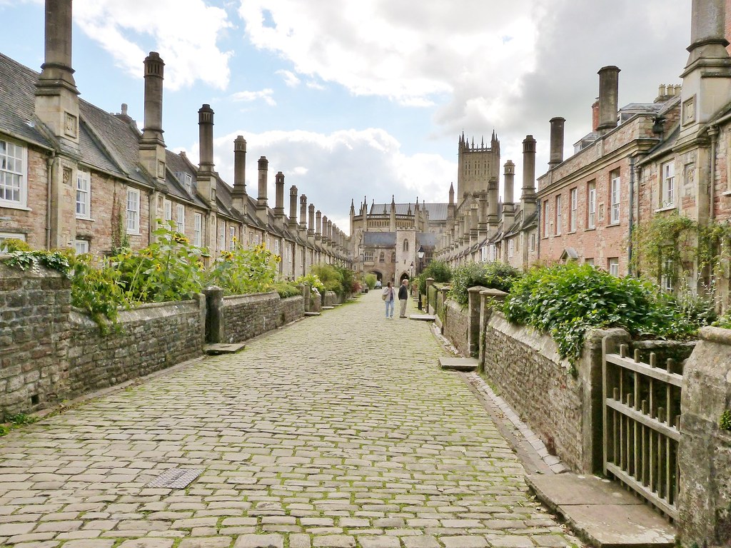 Vicars Close, Wells These houses were constructed in 1363 … Flickr