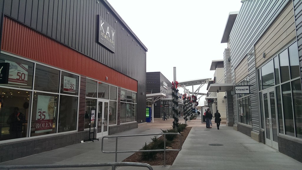 Nebraska Crossing Gretna (Omaha), Nebraska Kay Jeweler… Flickr