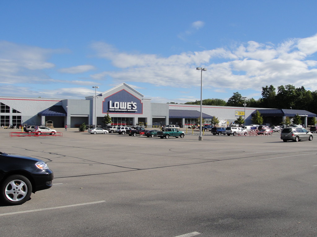 Lowe's Woonsocket, RI Closed and relocated to North Smit… Flickr