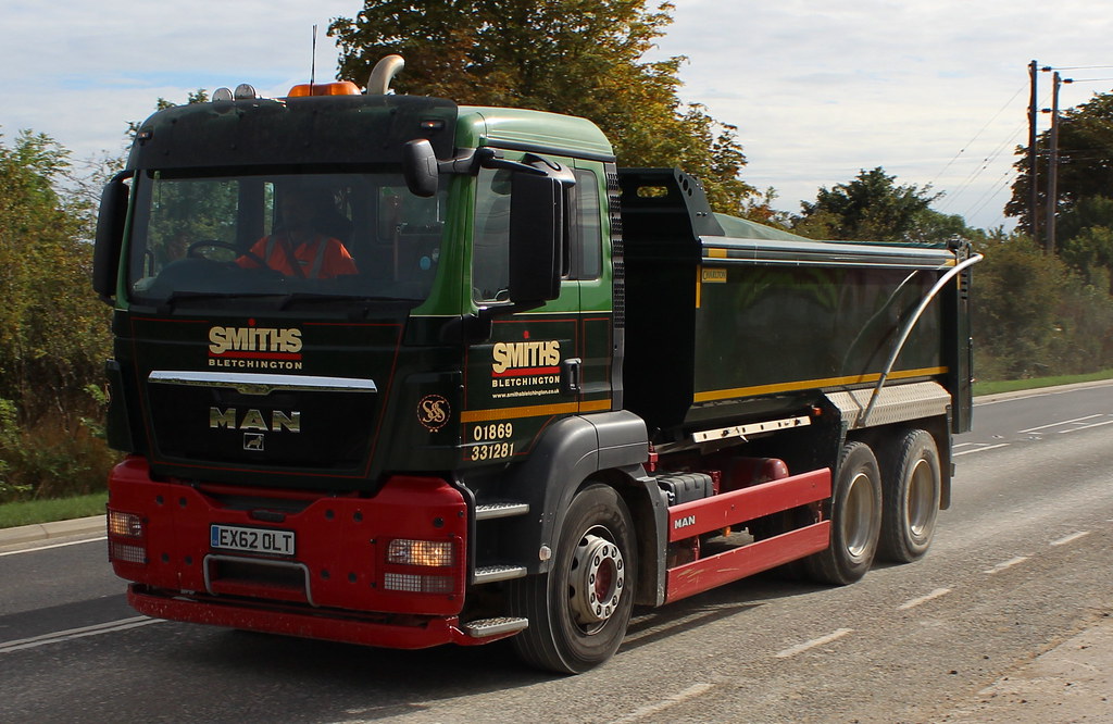 EX62 OLT Smith & Son On the B430 Ardley oxon. Stephen Gee Flickr