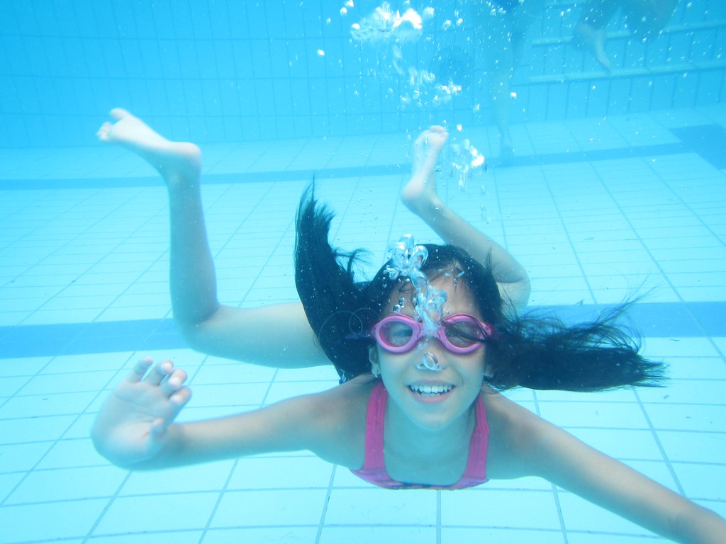 Jasmine blowing bubbles underwater YMCA Ashburton Alpha Flickr
