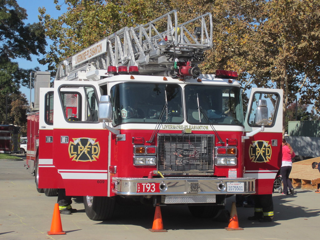 LivermorePleasanton Fire Department Truck 93 (T93) Flickr