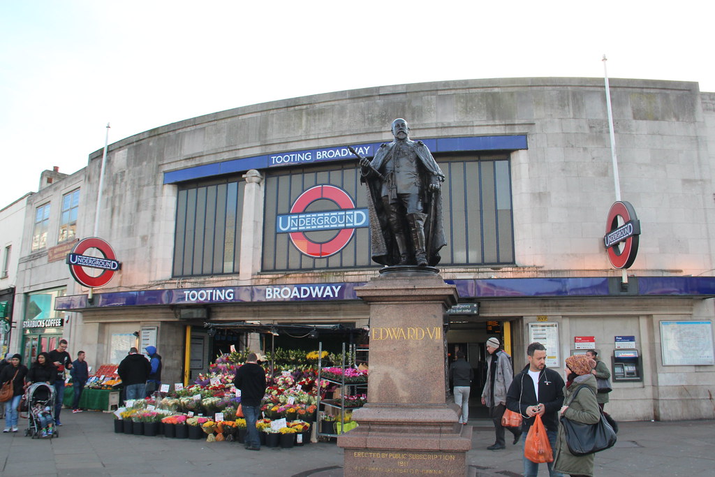 Statue of King Edward VII outside Tooting Broadway Station… Flickr