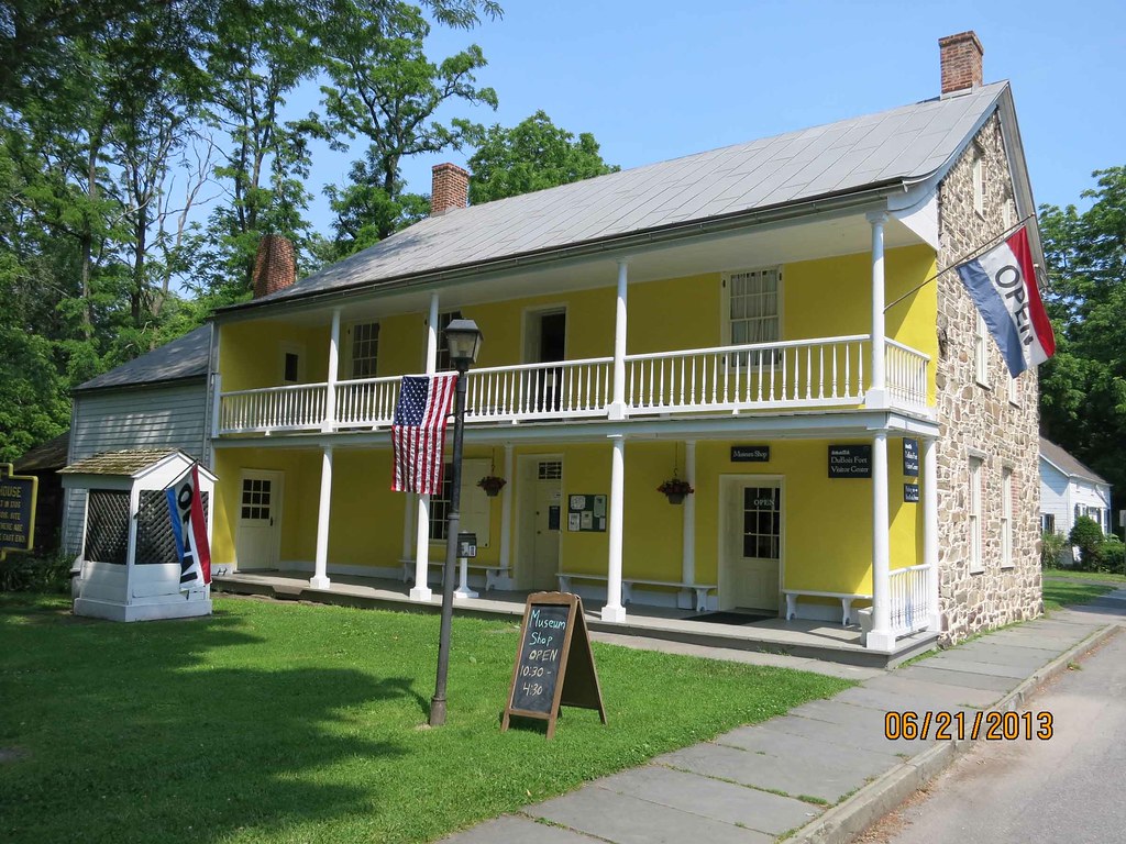 Huguenot Strret, New Paltz, NY 1 LENGAIL Flickr