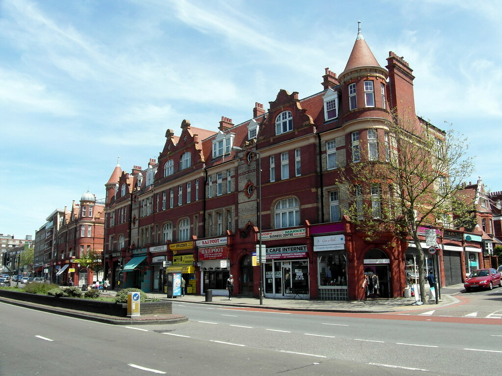 Streatham Hill Streatham Hill, Streatham. Terrace with sho… Flickr