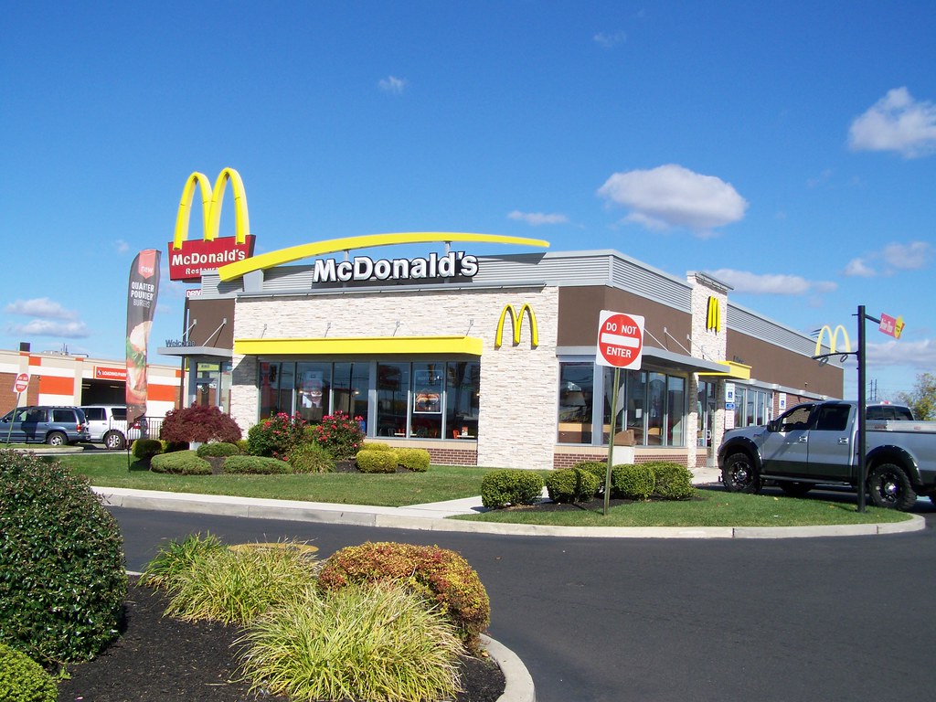 100_9012 3725 Aramingo Avenue,Philadelphia, Pennsylvania ncokecan