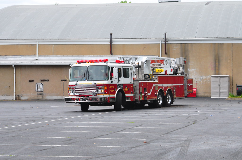 Oradell Fire Department Tower Ladder 21 2003 American LaFr… Flickr