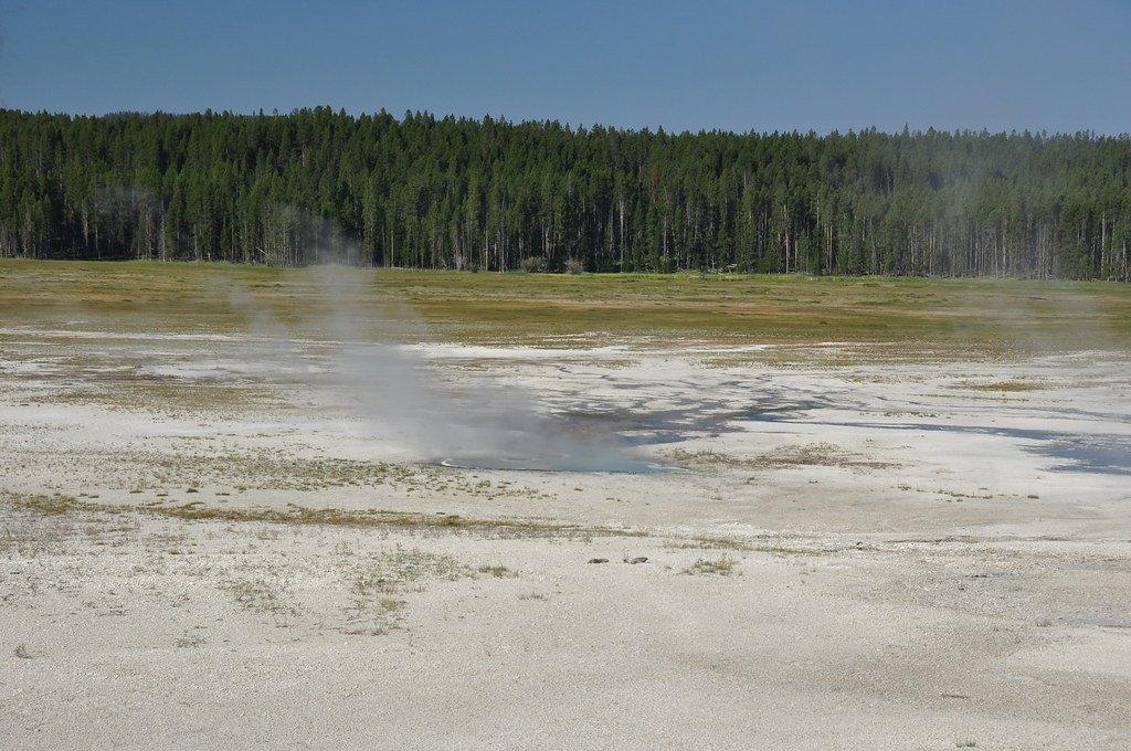 Old Bellefontaine Geyser (5 August 2013) 4 James St. John Flickr