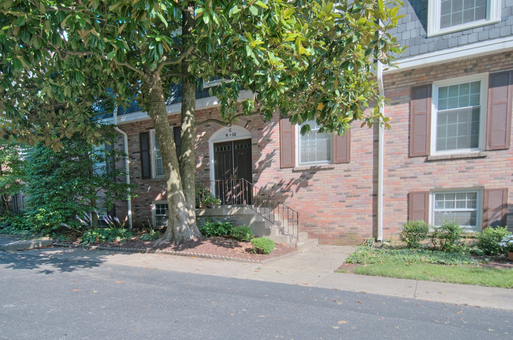 521 Zorn Ave C10 Louisville KY 40206 2 Brad Long Real Estate Group