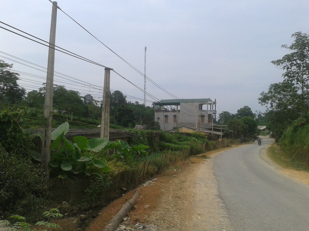 Infrastructure in rural Northwest Vietnam Paved road, elec… Flickr