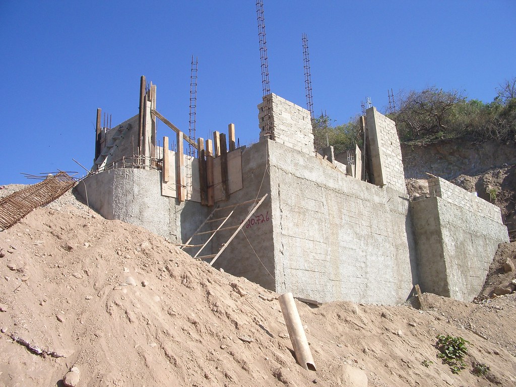 Rebar, rebar everywhere Note the skinny columns as compare… Flickr