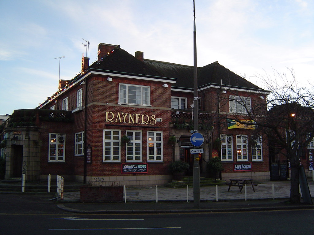 The Rayners Hotel, Rayners Lane The Rayners Hotel, Rayners… Flickr