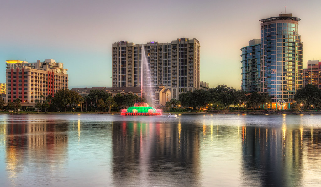 Lake Eola Fountain and Condos Lake Eola Fountain and Condo… Flickr