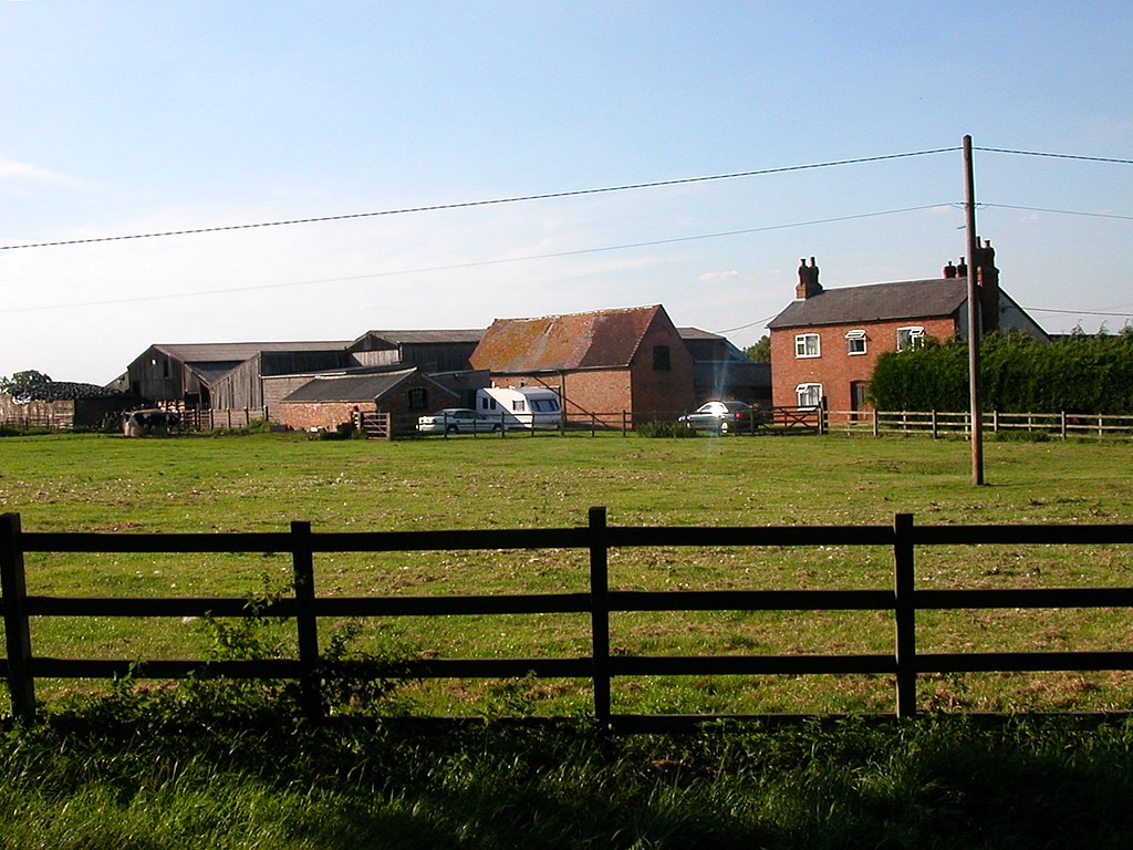 Lawford HeathLawford Grange Farm. Saxon Sky Flickr