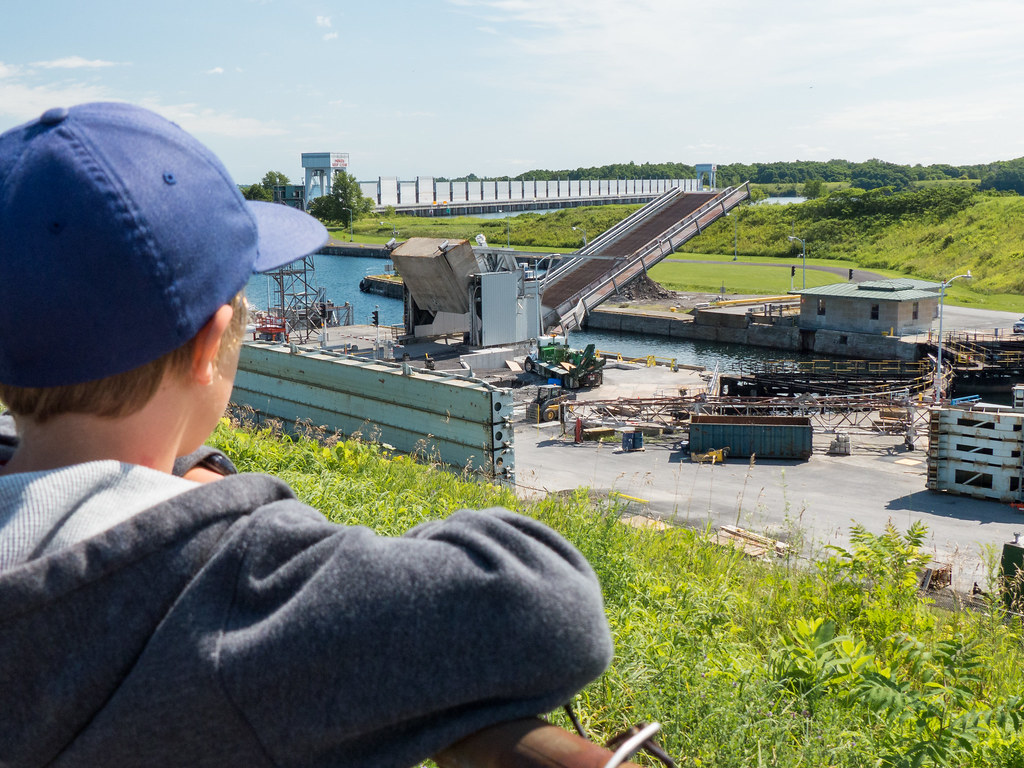 P1260594LR.jpg StLawrence Seaway locks at Iroquois, Ontar… Flickr