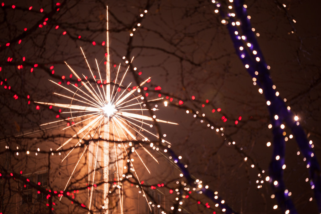 Seattle_night_Westlake_holiday_lights2 Tracie Howe Flickr