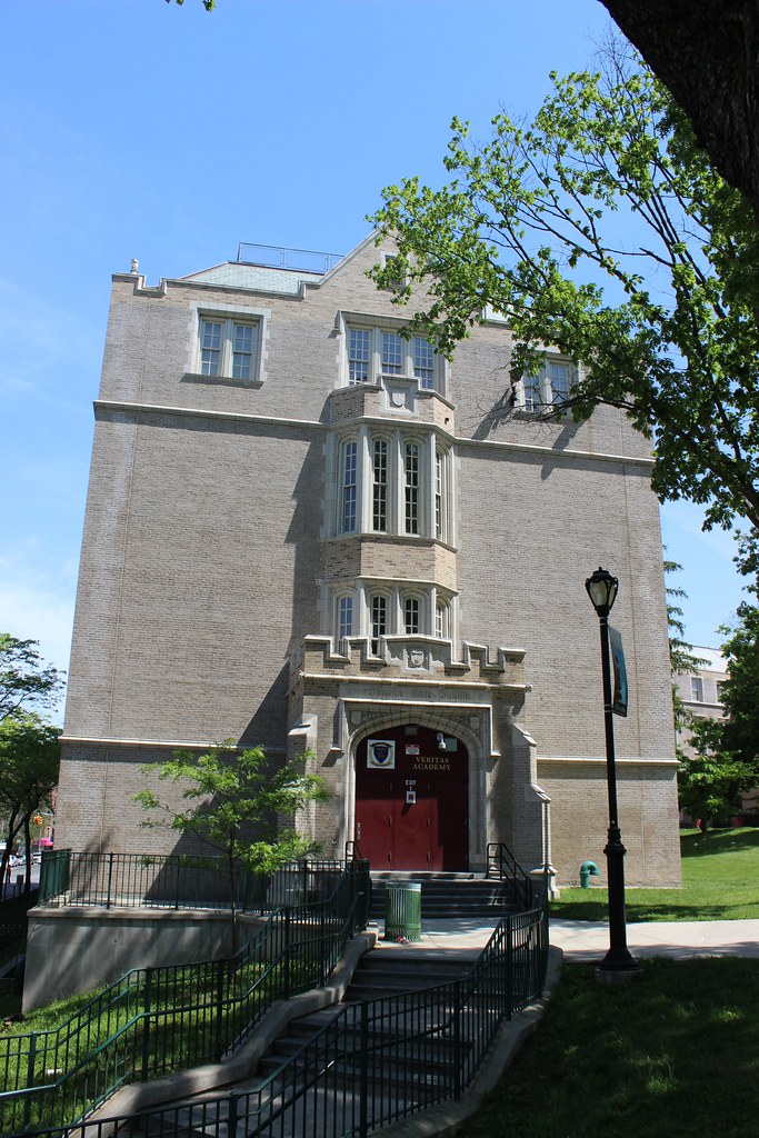 Flushing High School West Wing Flushing High School (1912… Flickr