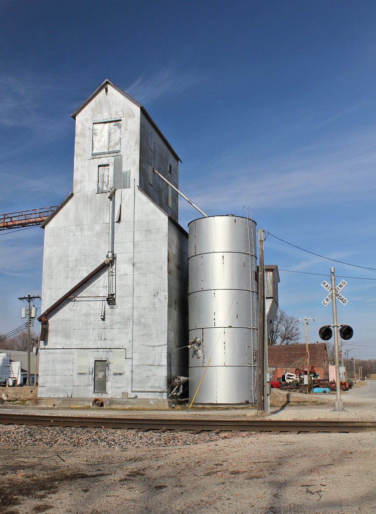 Grain Elevator Craig, MO Tom McLaughlin Flickr