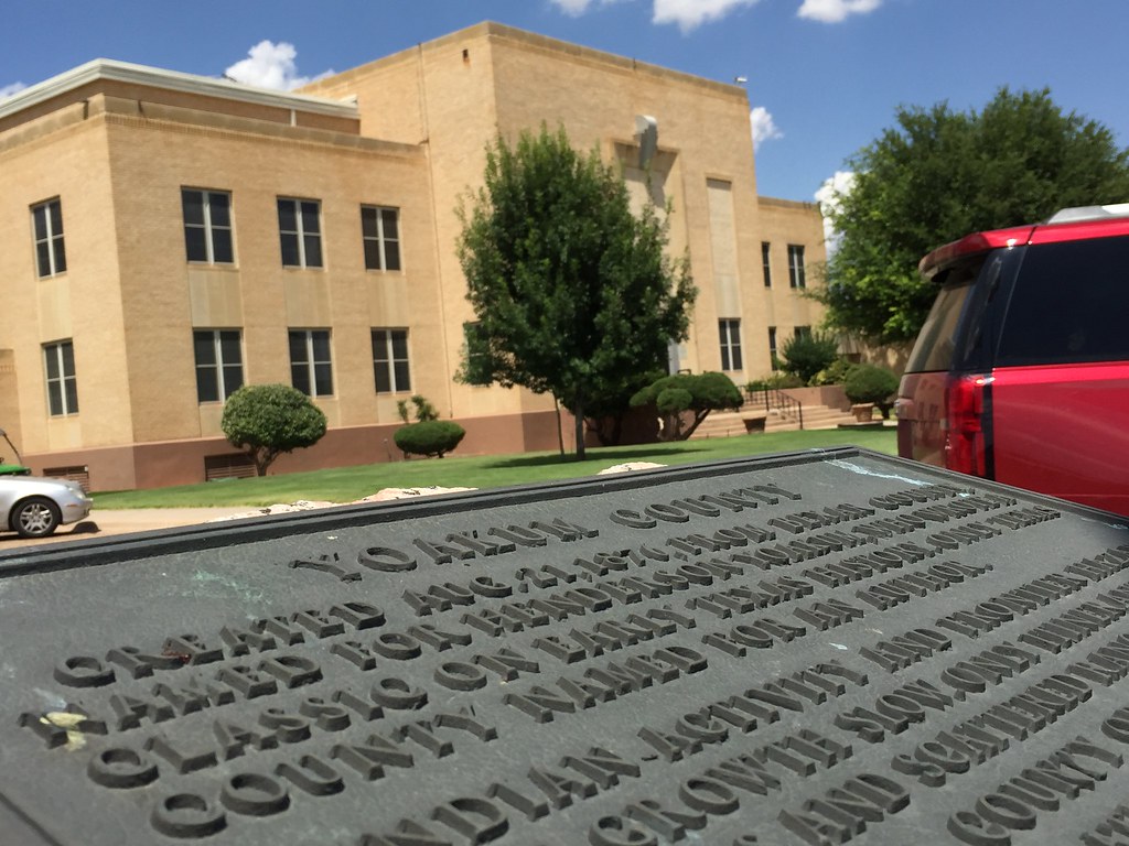 The Yoakum County Courthouse (Plains, Texas) The Yoakum Co… Flickr