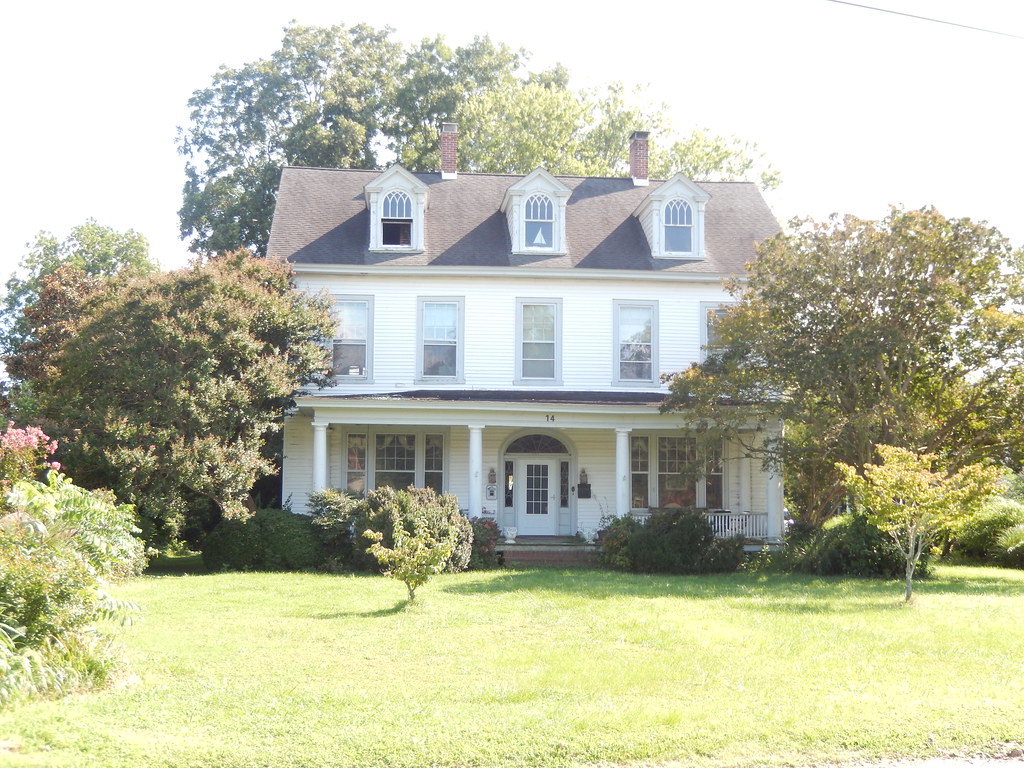 Colonial Homes in Onancock Virginia (2) Larry Flickr