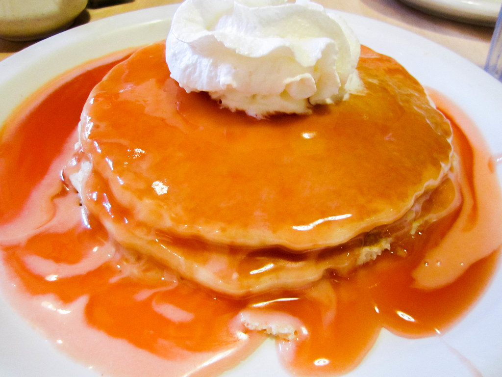Guava Chiffon Pancakes Cinnamon's Restaurant Kailua, HI Flickr