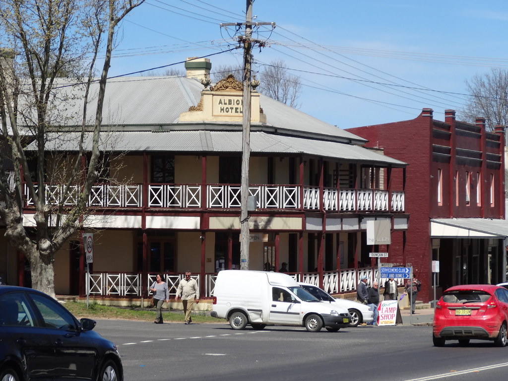 Old pub in main street of Braidwood NSW. The Albion Hotel … Flickr