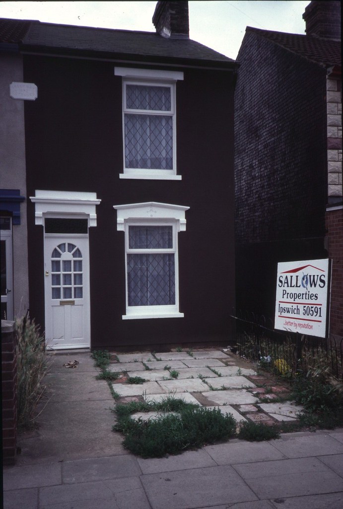 1180 Felixstowe Road, Ipswich,Sept 1985 Terrace House ’ren… Flickr
