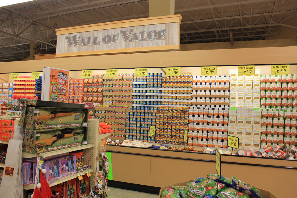 Harveys 2413 Interior shot; Food Lion decor. Located in L… Flickr