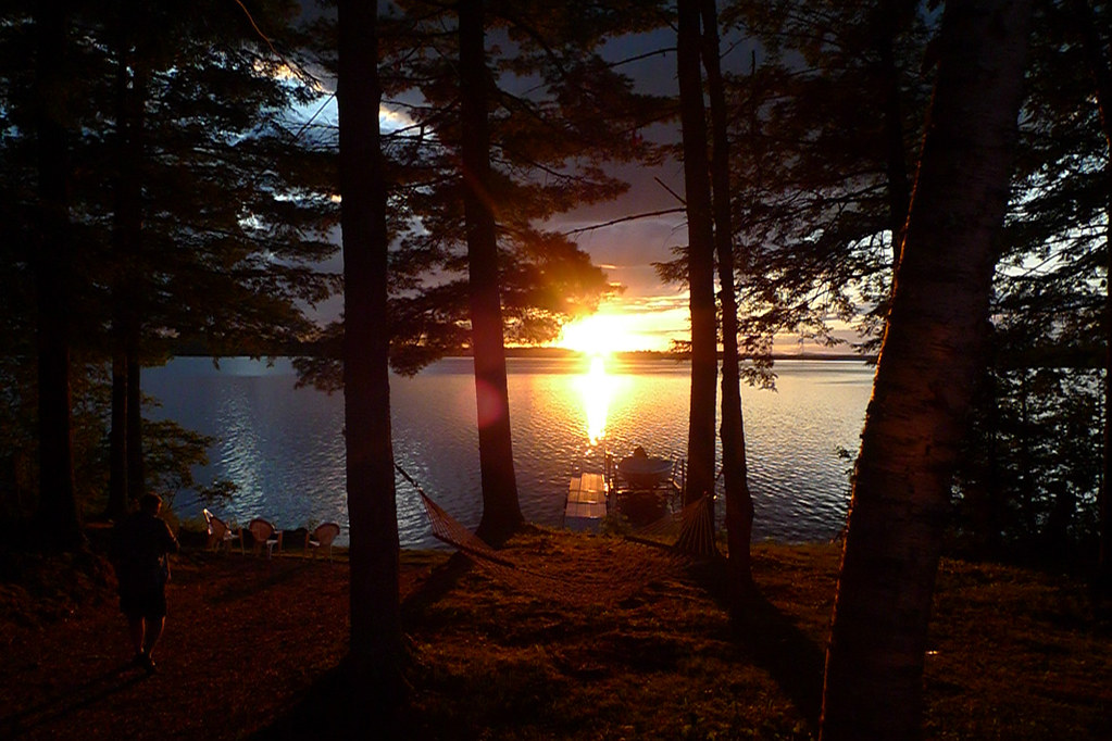 Maine Lake Pushaw beauty sunset Maine. A relaxing vacati… Flickr