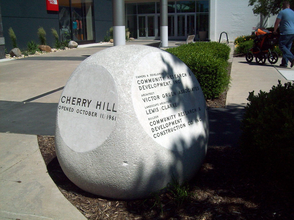 Cherry Hill Mall Monument This monument was originally loc… Flickr