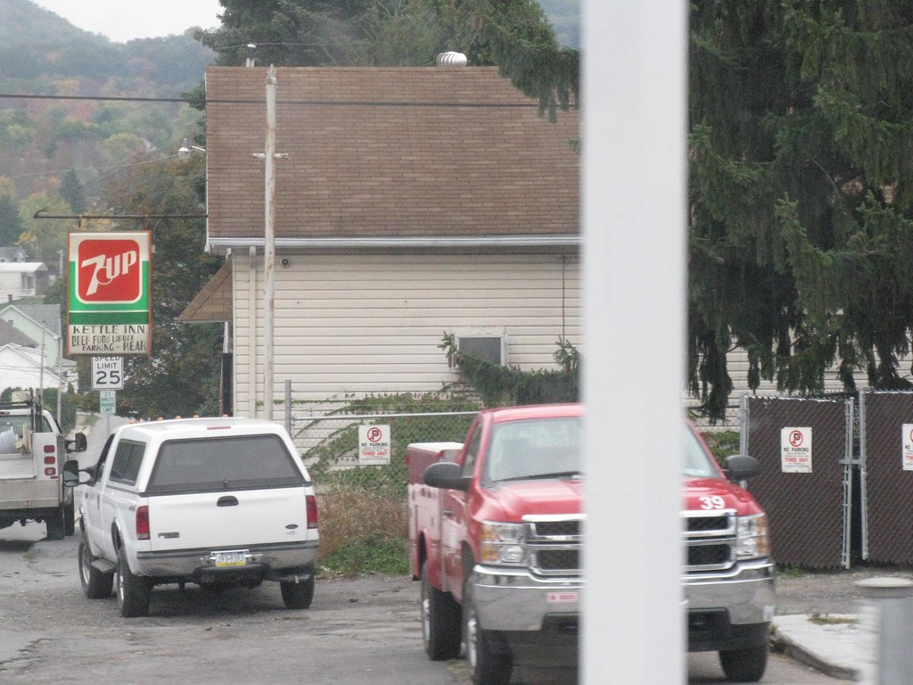 Kettle Inn sign Altoona, PA A moving shot from a bus of … Flickr