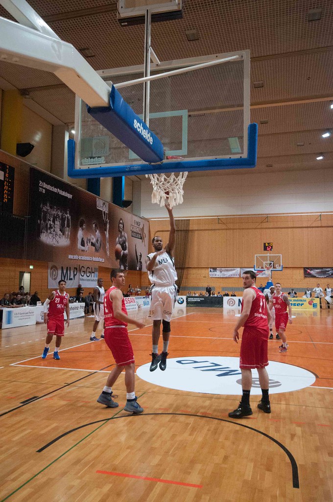 BasketballProAHeidelbergLeverkusen201401260175.jpg Flickr