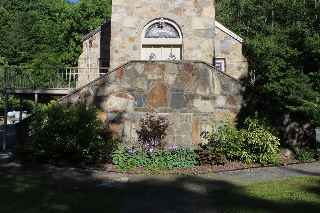 Presbyterian Church. Roan Mountain, TN Mark Moser Flickr