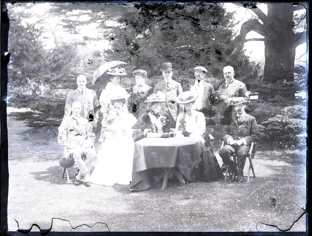 Nonsuch Derby Group, c.1906 Three albums of Nonsuch racing… Flickr