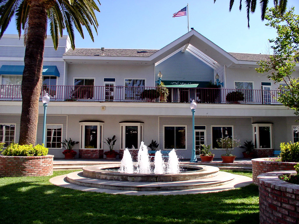 Carlsbad Village 18 Ocean House Carlsbad Village, Carlsbad… Flickr