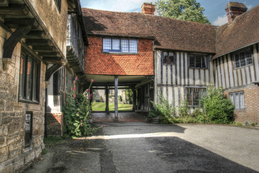 Penshurst, Kent The Tudor cottages in Leicester Square, an… Flickr