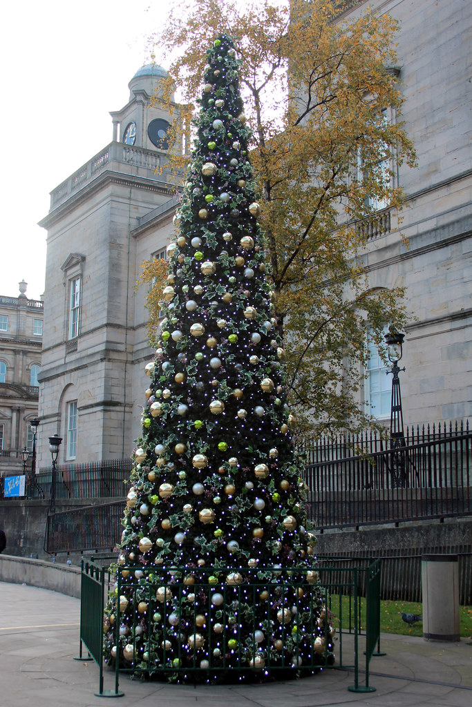 Edinburgh christmas 2013. Christmas tree. boneytongue Flickr
