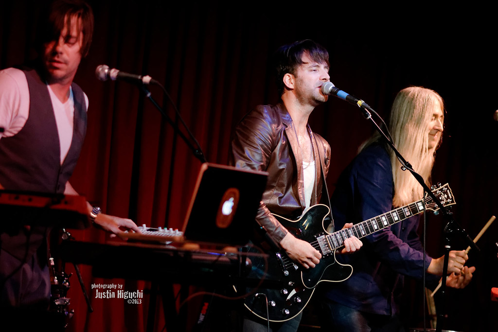 AM & Shawn Lee 9/25/2013 4 AM & Shawn Lee performing live… Flickr