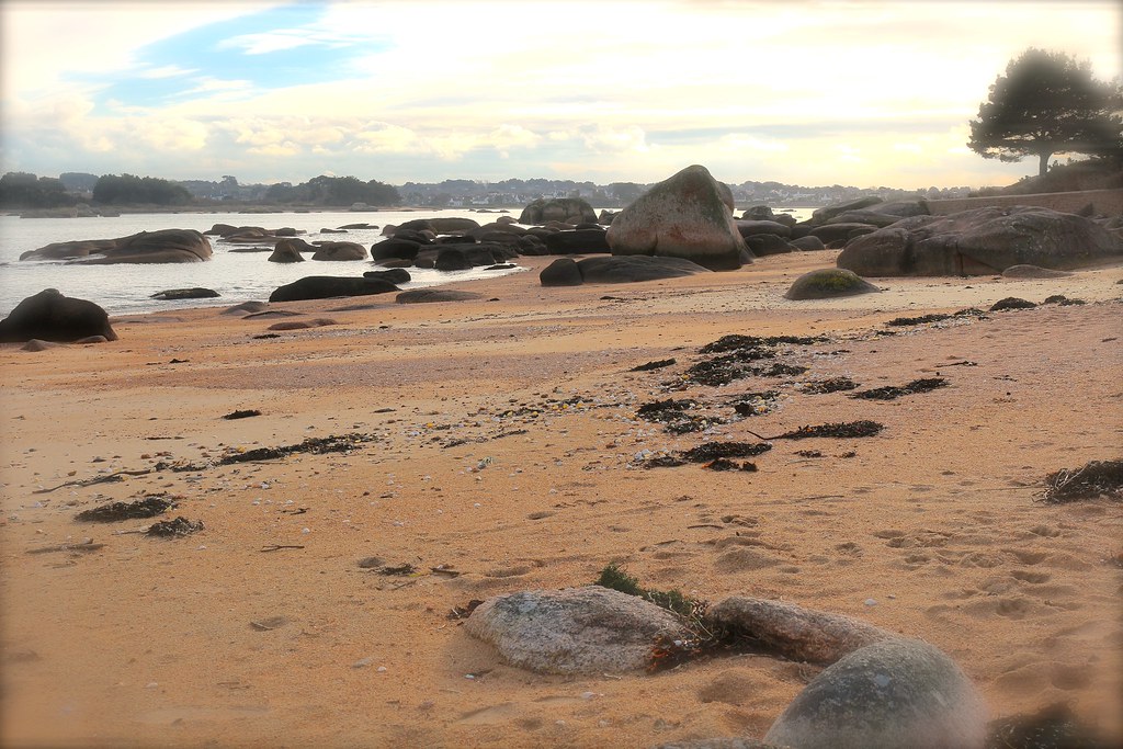 PéleriMage La baie St Anne vue de l’ile Renote à Trégast… ¤ Koad