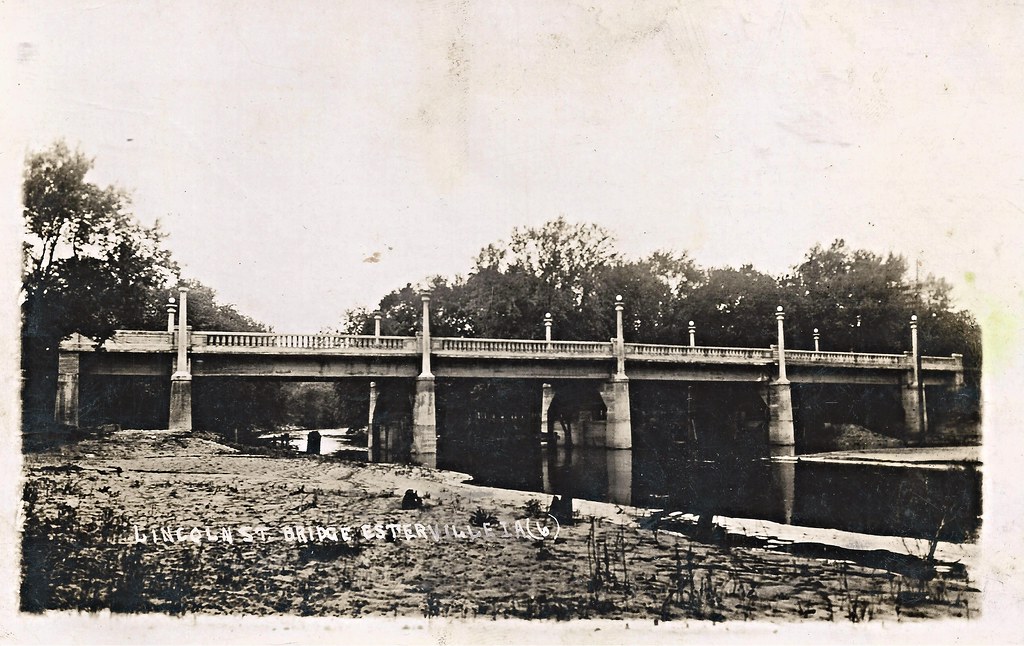 Estherville, Iowa, Lincoln Street, Bridge photolibrarian Flickr