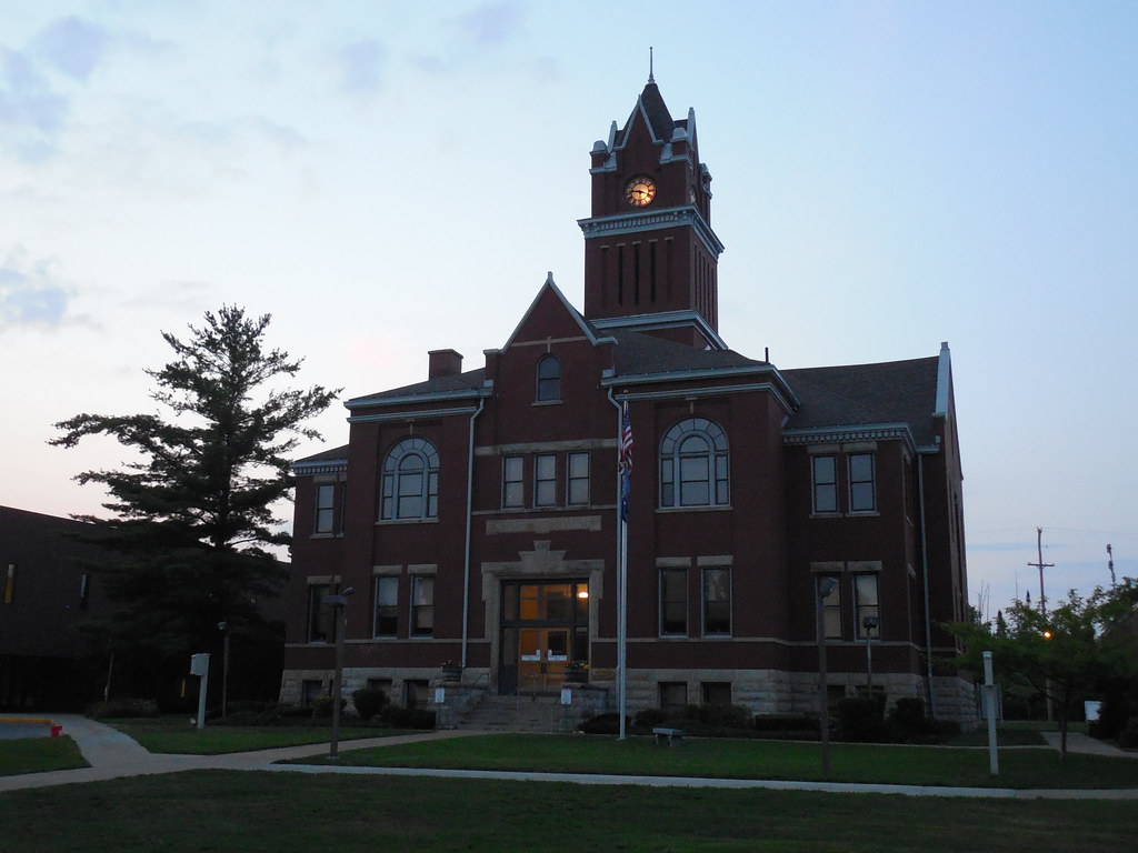 (Old) Antrim County Courthouse Bellaire, Michigan Complete… Flickr