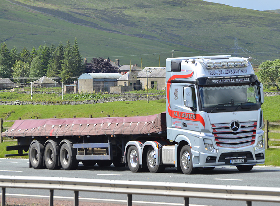 Slater PJ63FBZ M74 Elvanfoot 11/06/2014 Harry's On The Road Truck