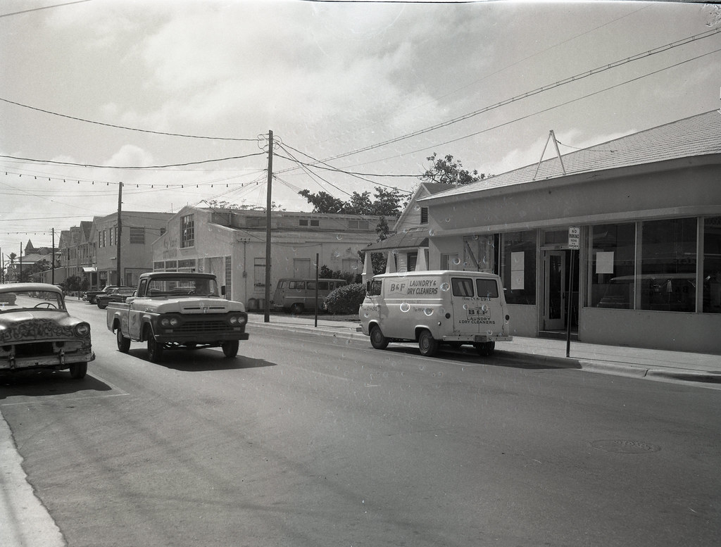 MM00040238x B & F Laundry and Dry Cleaners at 1104 Duval S… Flickr