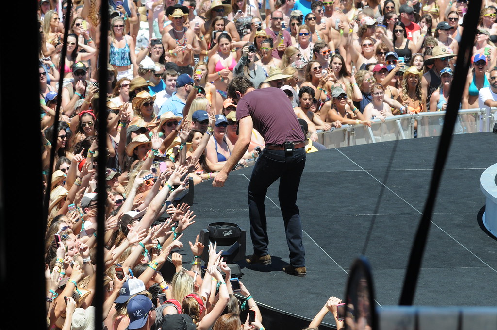 Brett Eldredge Photo Credit Tom Craig www.tortugamusicfest… Flickr