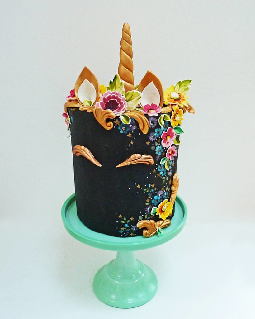 I love the unicorn cake trend so I decided to make my own … Flickr